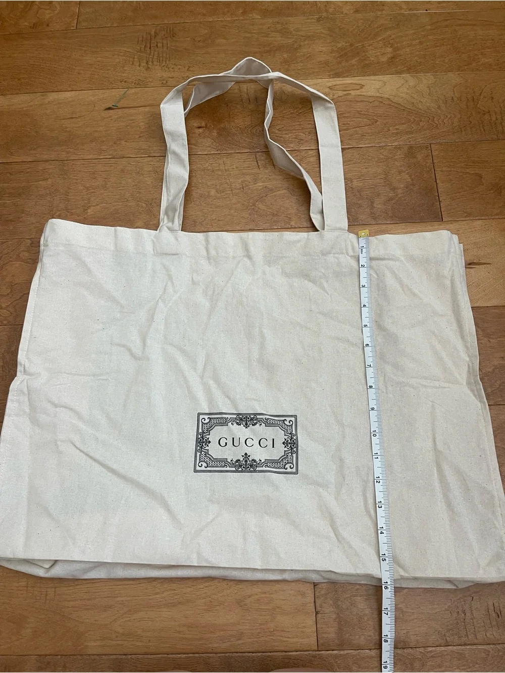Gucci tote with gift box